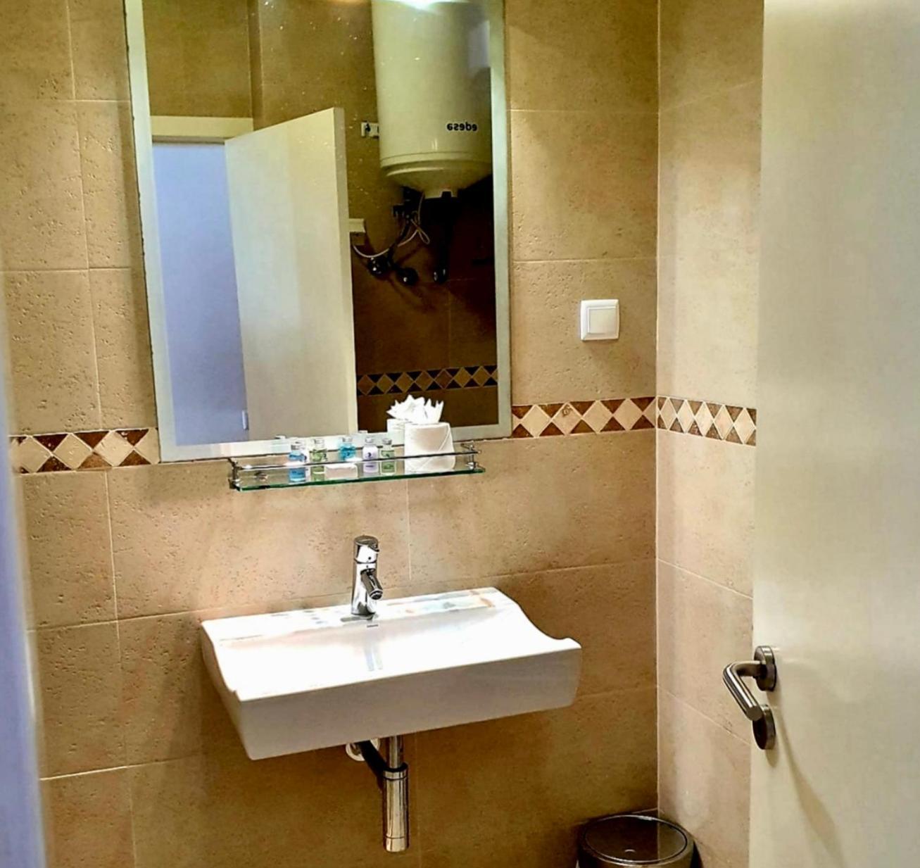 Lagos Marina View Apartment Near Beaches And Shops Exterior photo